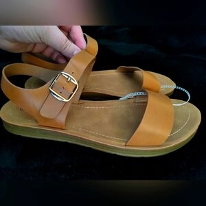 Soda sandal